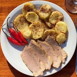 Colita de cuadril con papas al horno