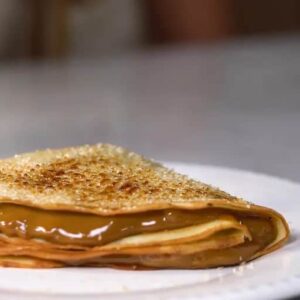 Creppe relleno de dulce de leche