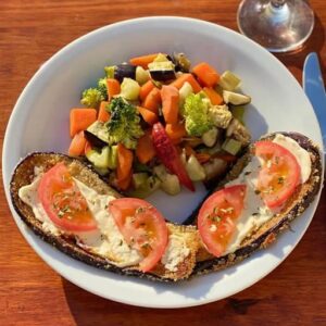Milanesas de berenjena napolitana con verduras